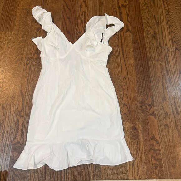 Dresses & Skirts - NWOT Elegant White Ruffle Hem Dress – Off Shoulder Formal / Bridal Shower Sz M